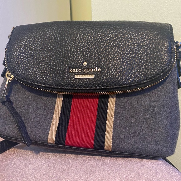kate spade Handbags - Kate spade cross body